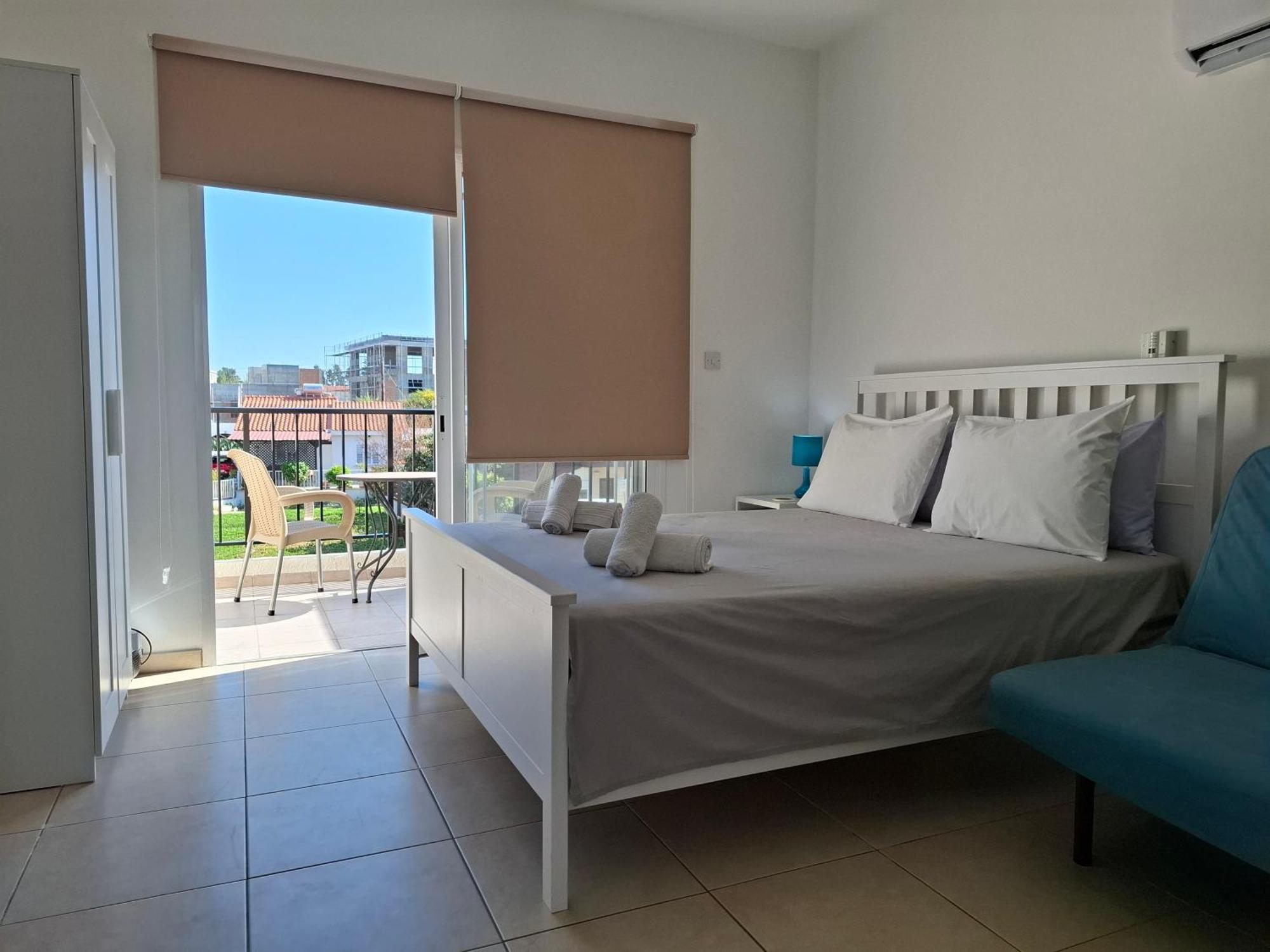 Apartment In Kato Pafos & 10 Min To Venus Beach Esterno foto