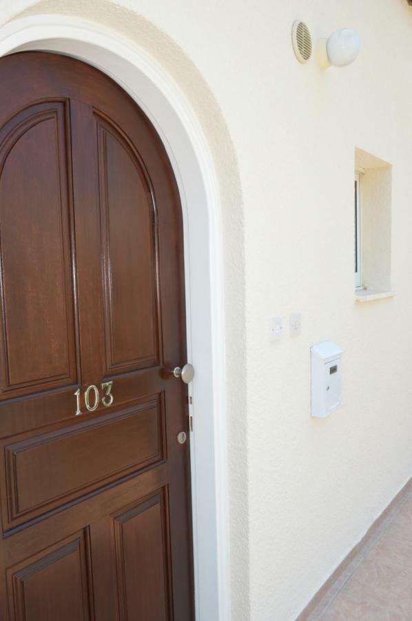 Apartment In Kato Pafos & 10 Min To Venus Beach Esterno foto